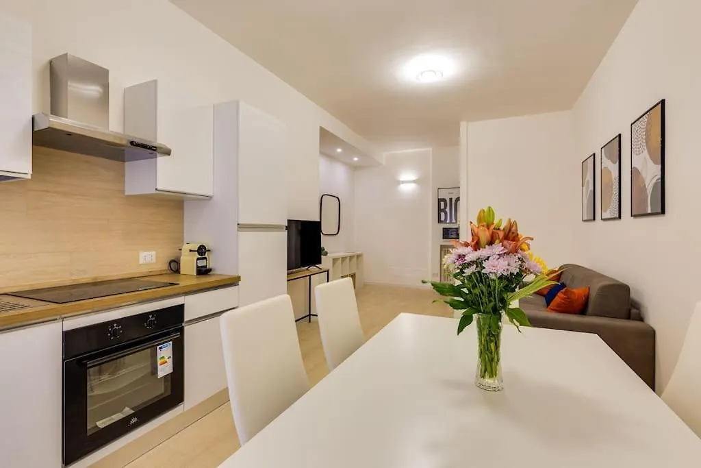 Vatican Apartment - Betty Home Rome